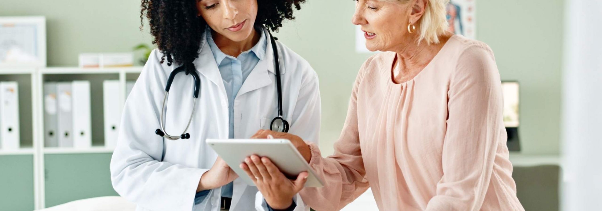 A doctor and woman discuss her prospects for an ovarian cancer lawsuit.